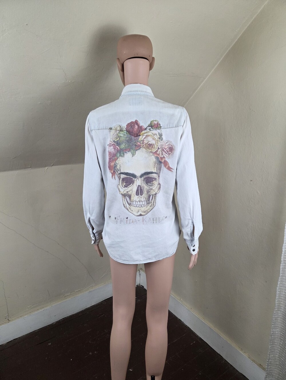 Levi's Frida Kahlo Skull Floral Graphic Denim Western Shirt Women's M Y2K